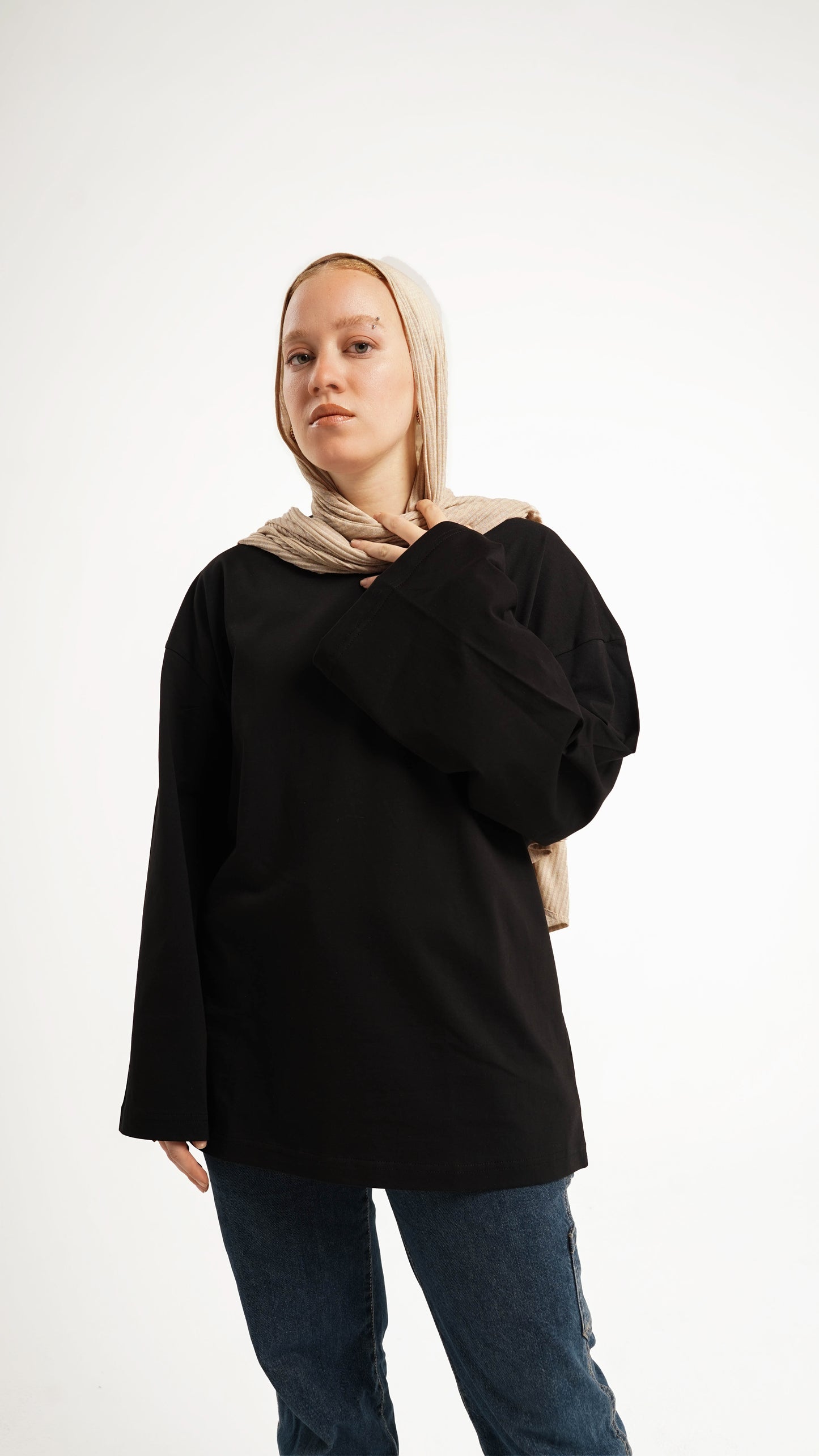 Good vibes black widesleeves t-shirt