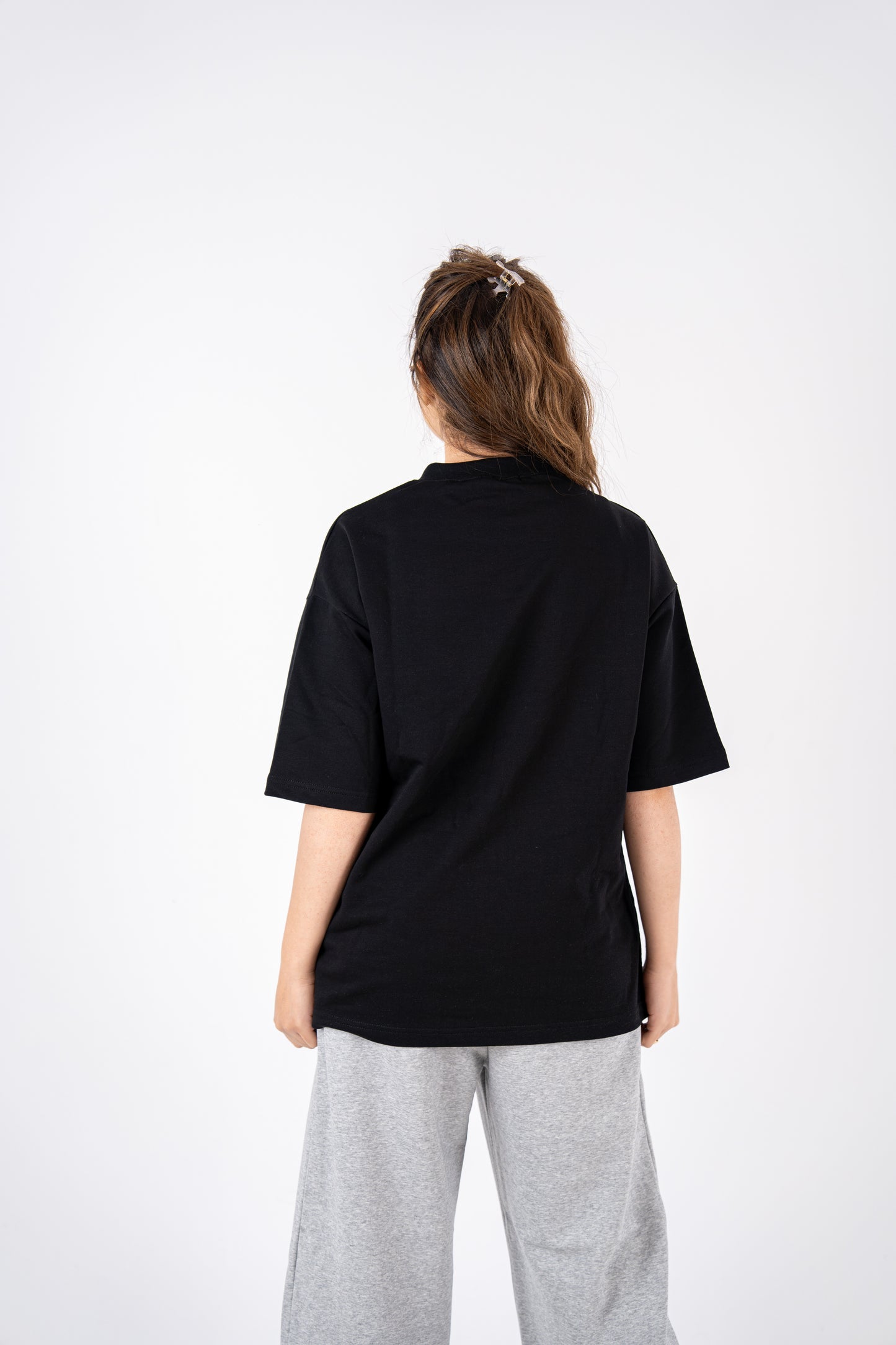 black basic t-shirt