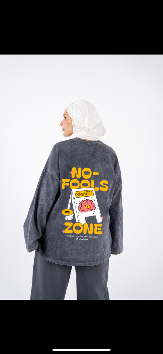 No fools zone washed widesleeve t-shirt
