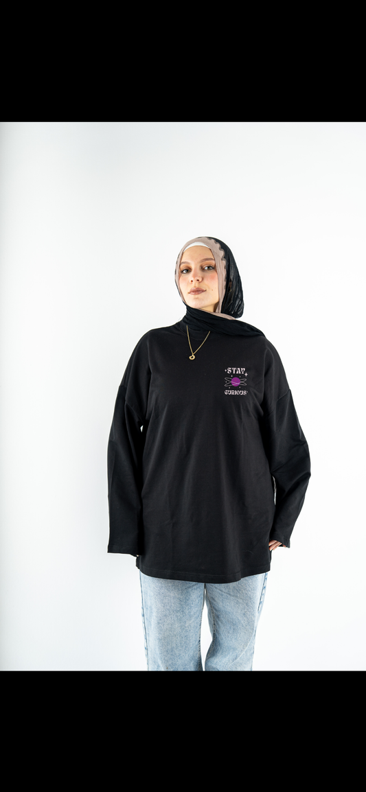 Stay curious black wide-sleeves t-shirt