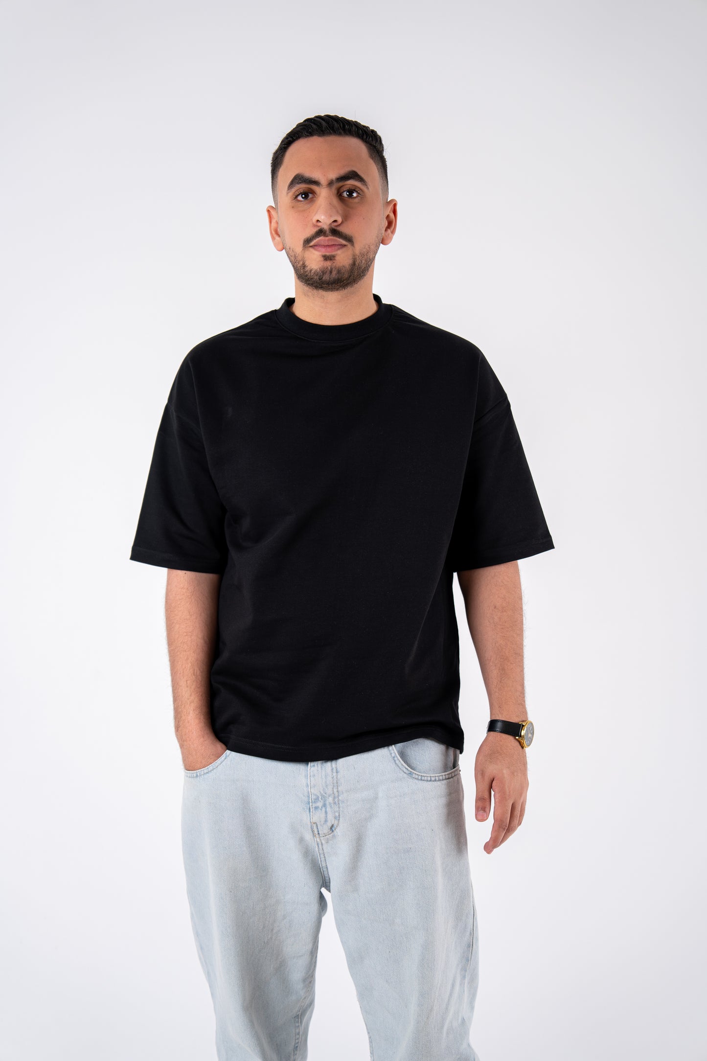 black basic t-shirt