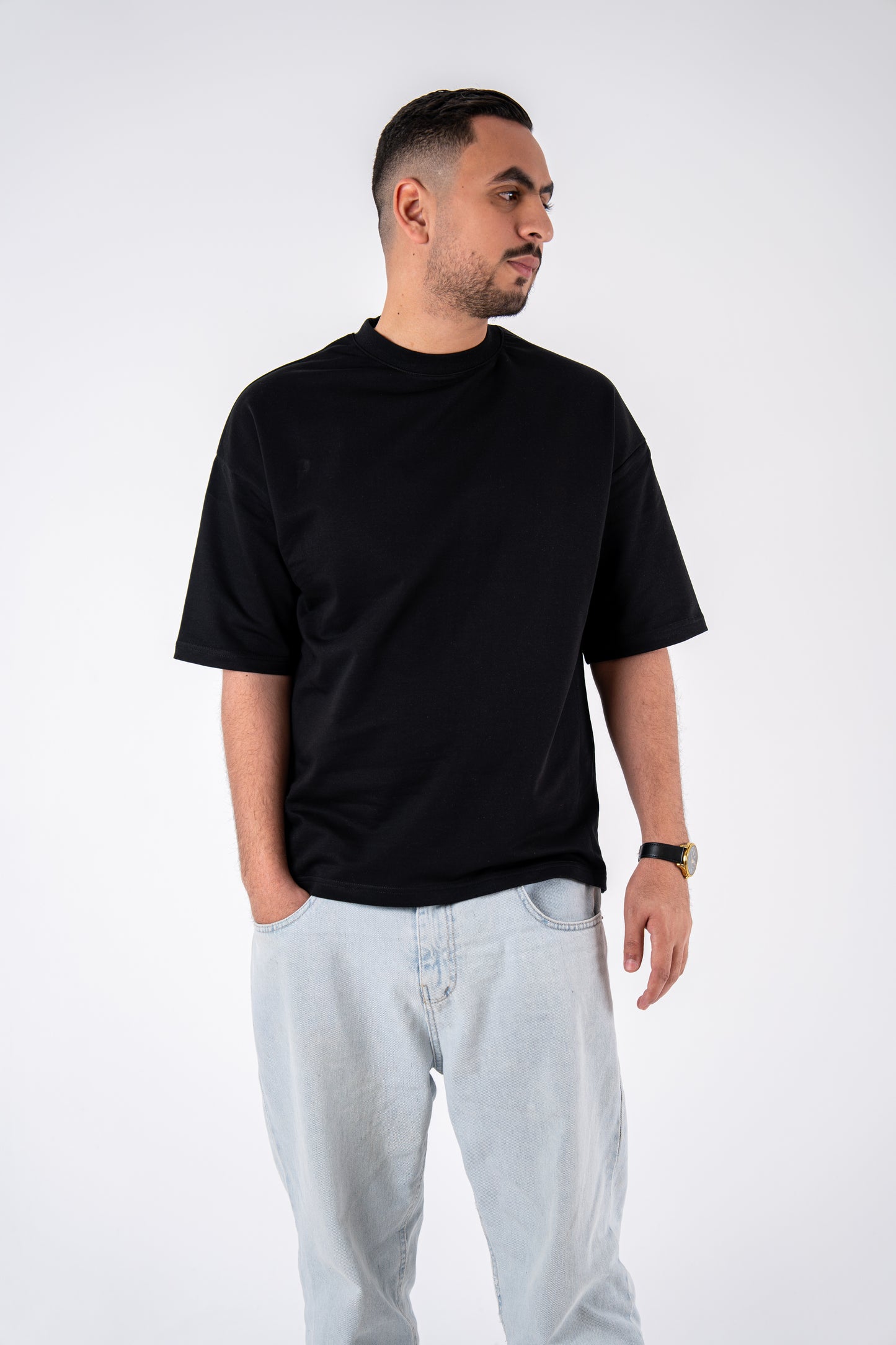 black basic t-shirt