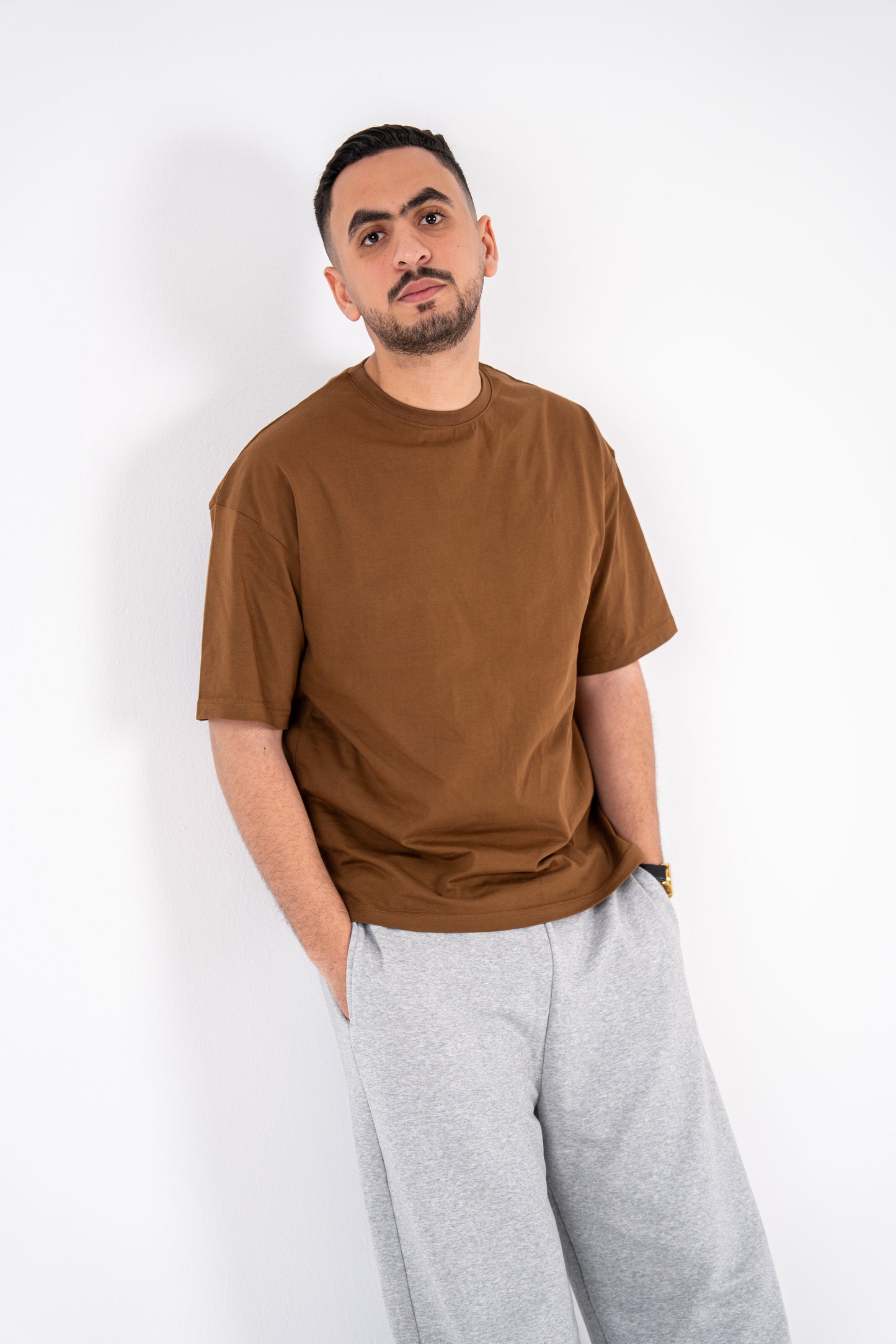 brown basic t-shirt