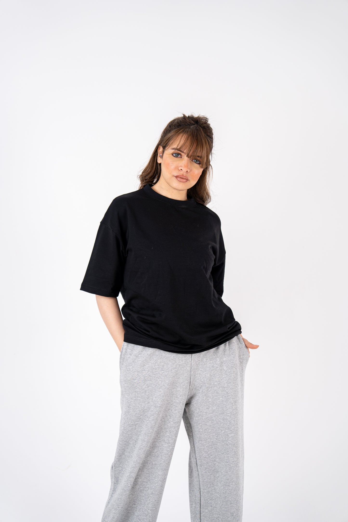 black basic t-shirt