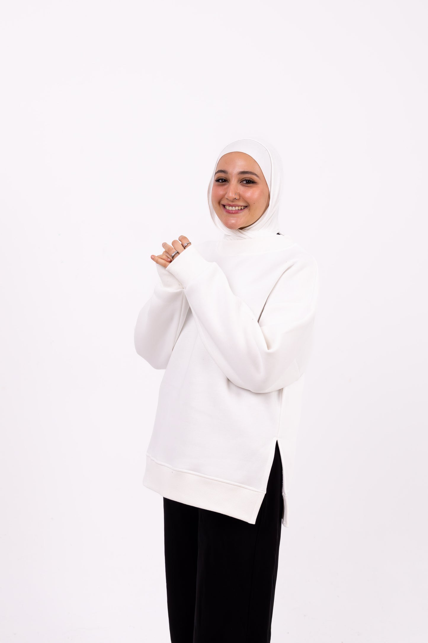 White comfy-go sweatshirt