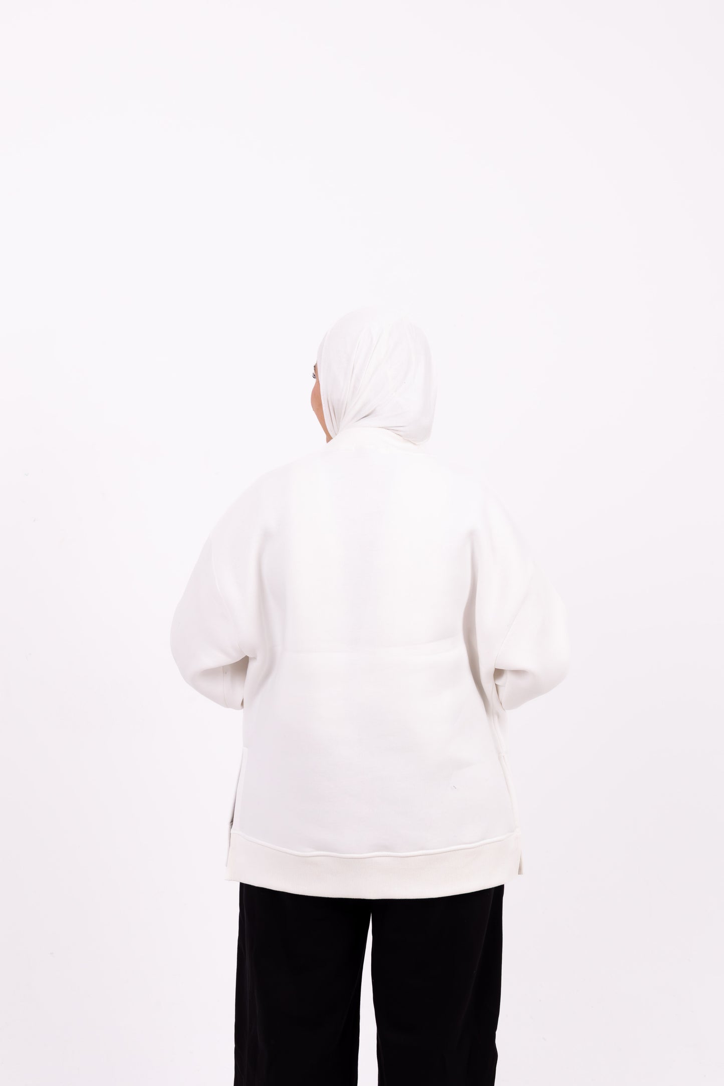 White comfy-go sweatshirt