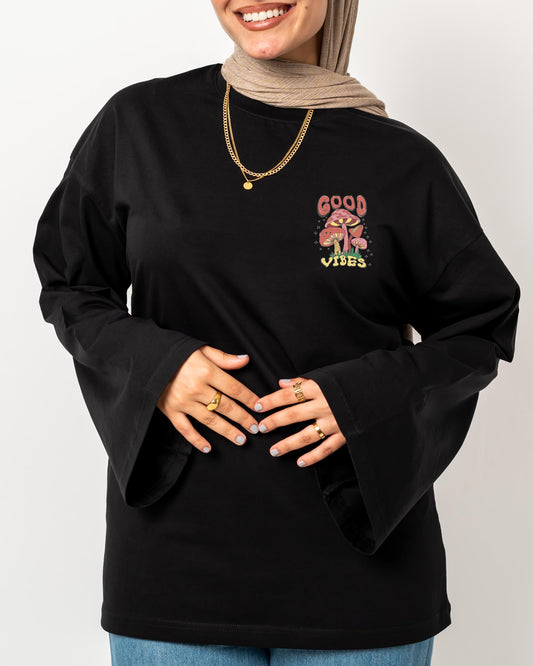 good vibes black widesleeves t-shirt