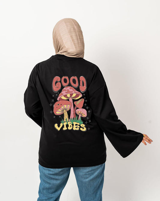 good vibes black widesleeves t-shirt